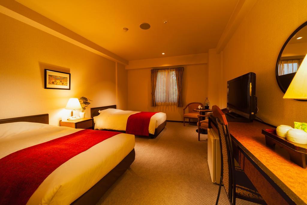 Hakuba Springs Hotel Экстерьер фото